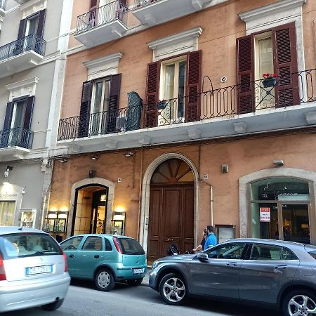 Апартаменти Dante Alighieri House Барі Екстер'єр фото